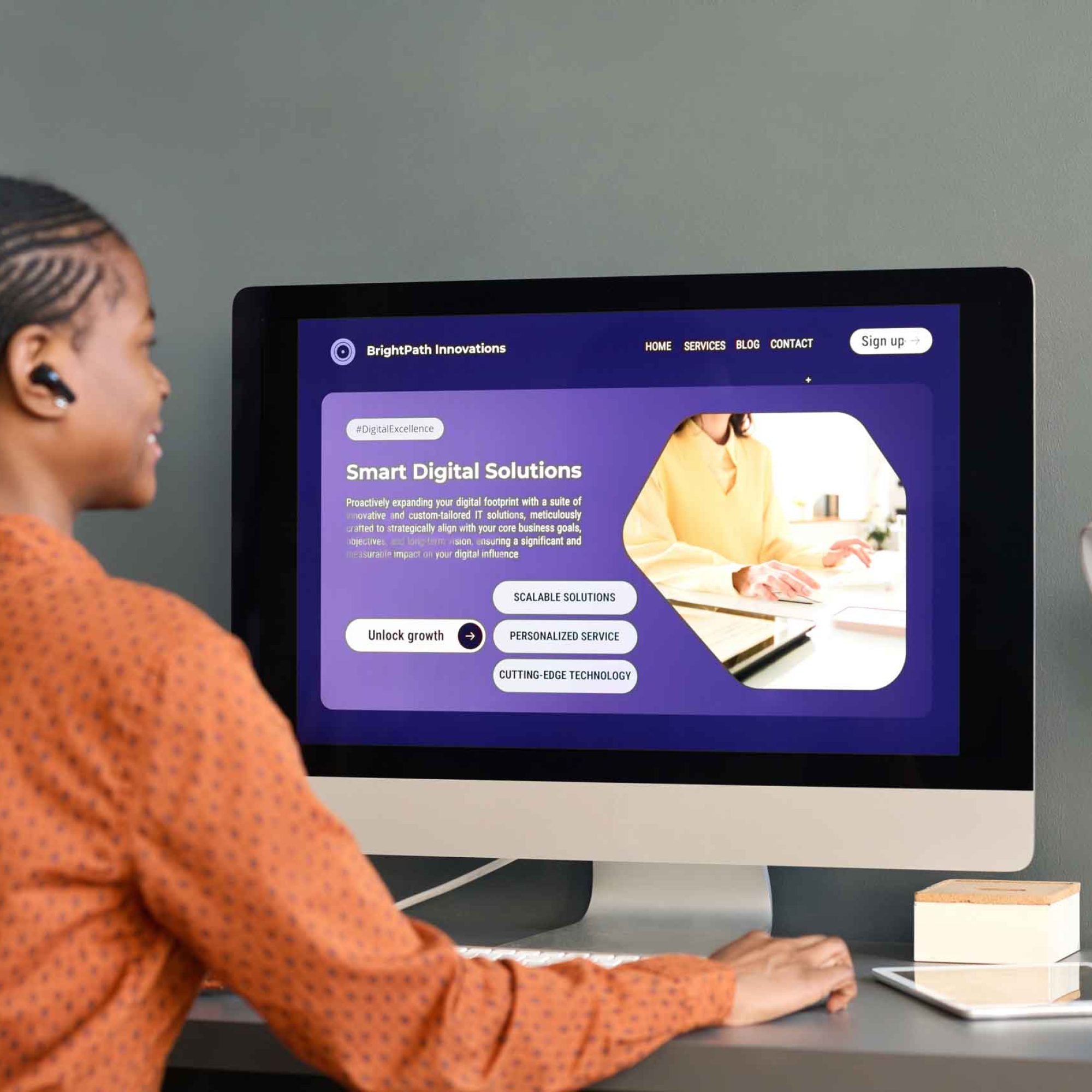 computer-screen-with-website-on-screen-2025-03-18-22-20-35-utc.jpg
